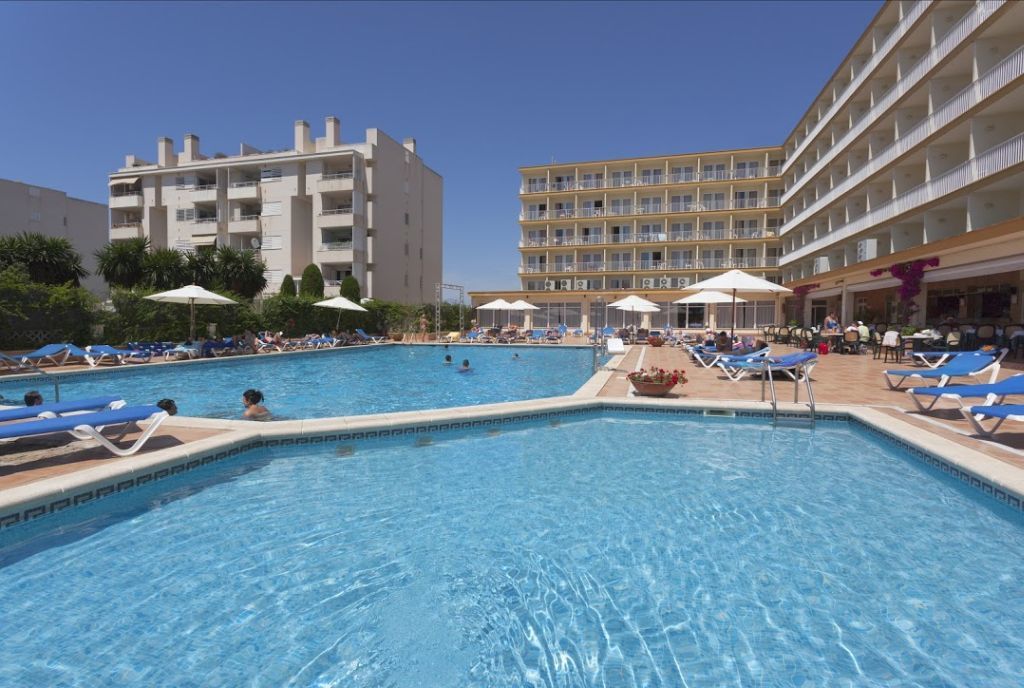 Alua Leo Hotel 4*